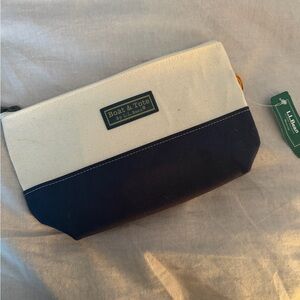 L.L. Bean Boat & Tote Men's Navy and Cream Toiletry Bag